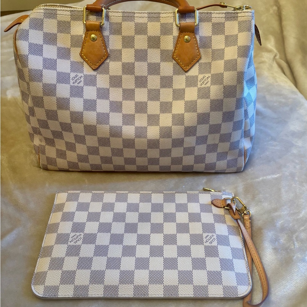 Louis Vuitton Speedy 30 w/bonus matching pouch & dust bag Overall good condition